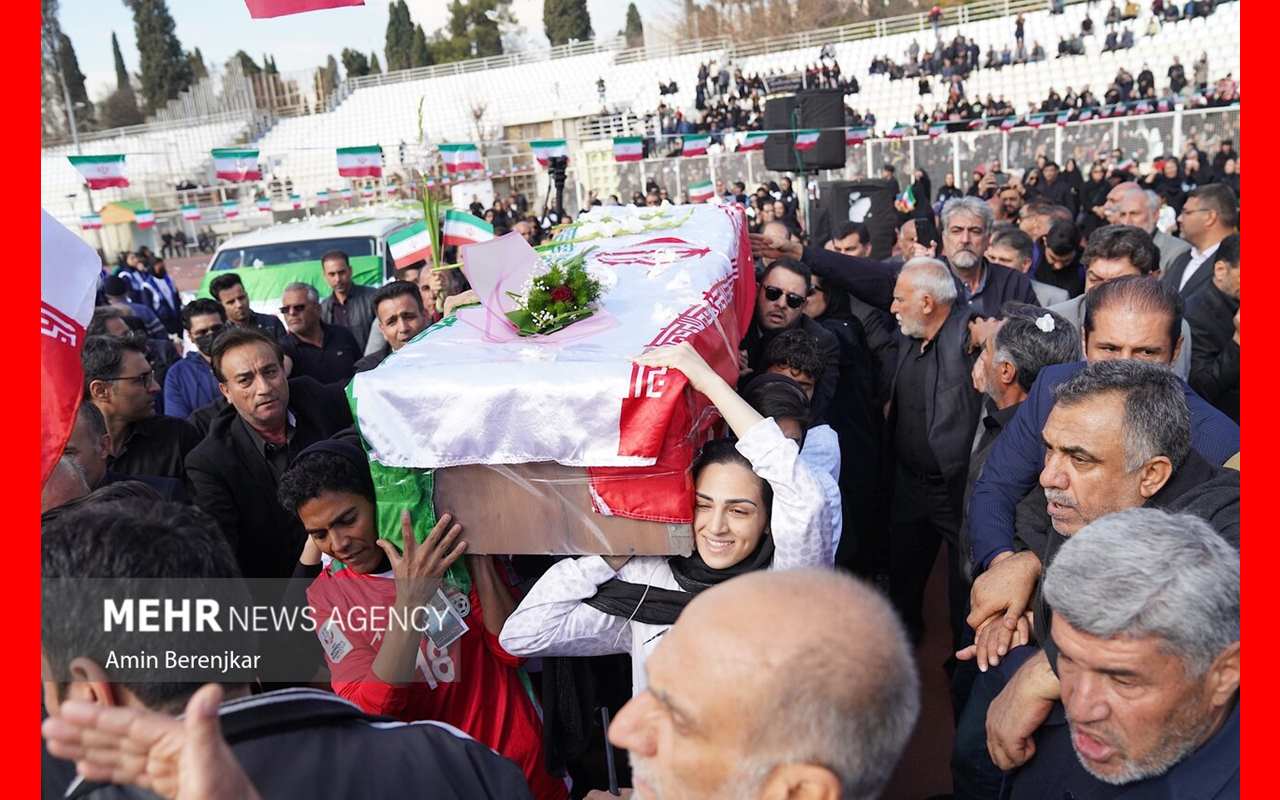 مراسم تشییع ملیکا محمدی در ورزشگاه حافظیه شیراز