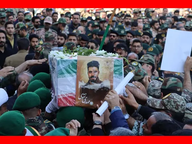 تصاویر مراسم تشییع پیکر شهید مهدی نقوی در بروجرد