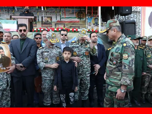 تصاویر مراسم تشییع پیکر شهید مهدی نقوی در بروجرد